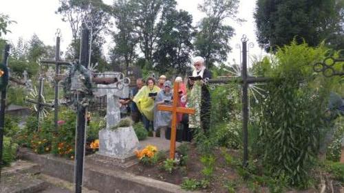 Grave site service for Bl. Vasyl's mother in Ternopil 